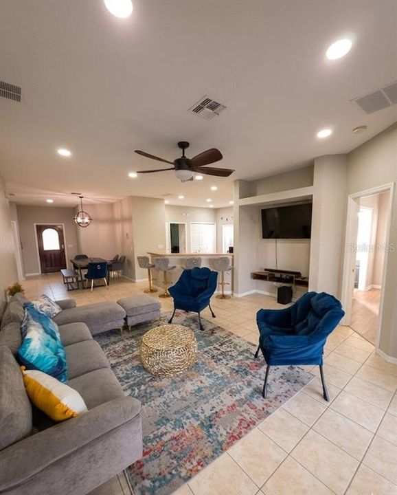 For Rent: $2,600 (4 beds, 3 baths, 1658 Square Feet)