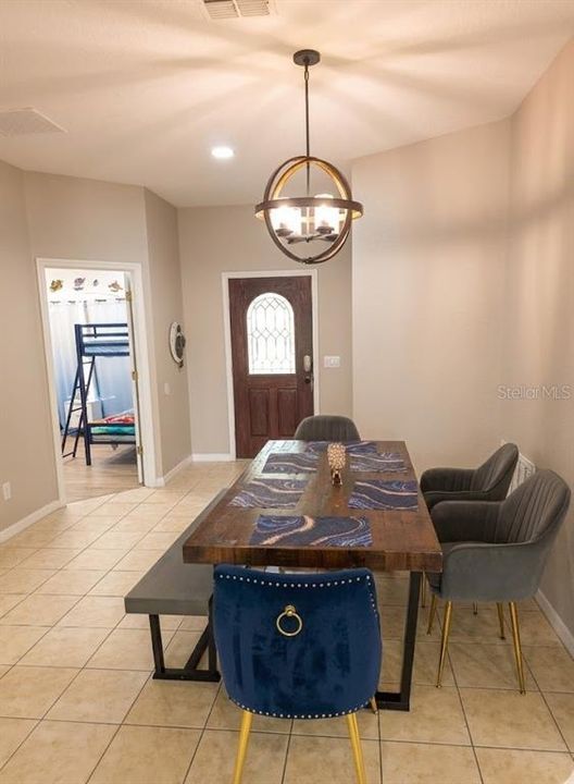 For Rent: $2,600 (4 beds, 3 baths, 1658 Square Feet)