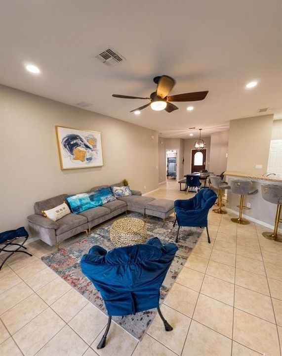 For Rent: $2,600 (4 beds, 3 baths, 1658 Square Feet)
