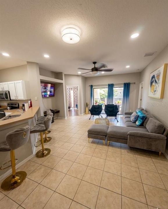 For Rent: $2,600 (4 beds, 3 baths, 1658 Square Feet)