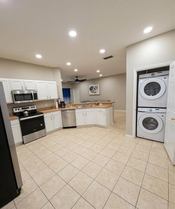 For Rent: $2,600 (4 beds, 3 baths, 1658 Square Feet)