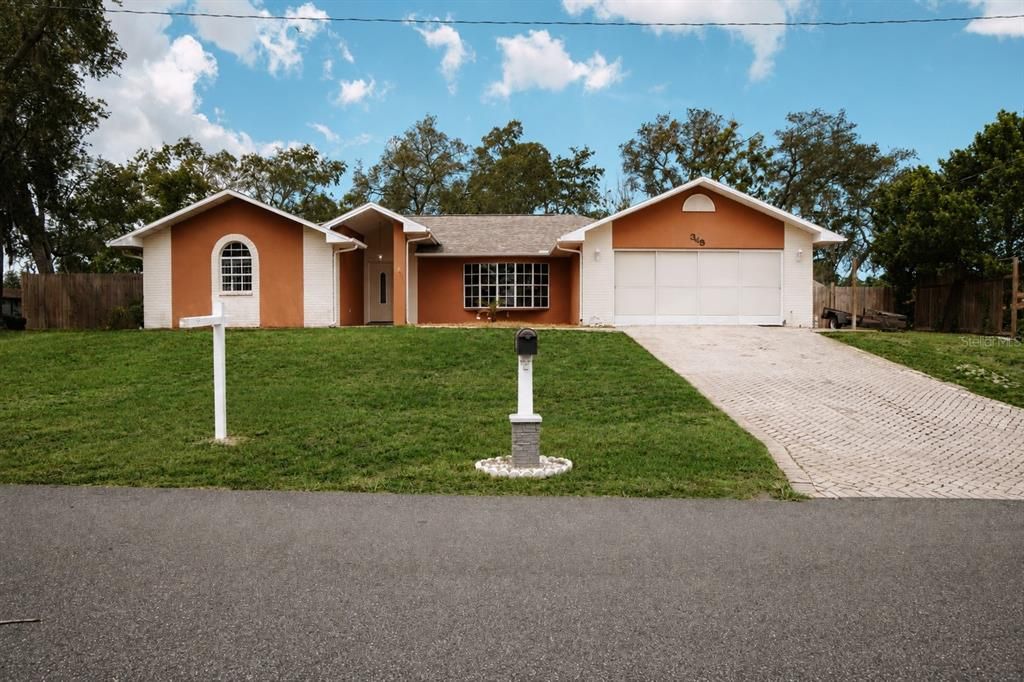 En Venta: $345,000 (3 camas, 2 baños, 1880 Pies cuadrados)