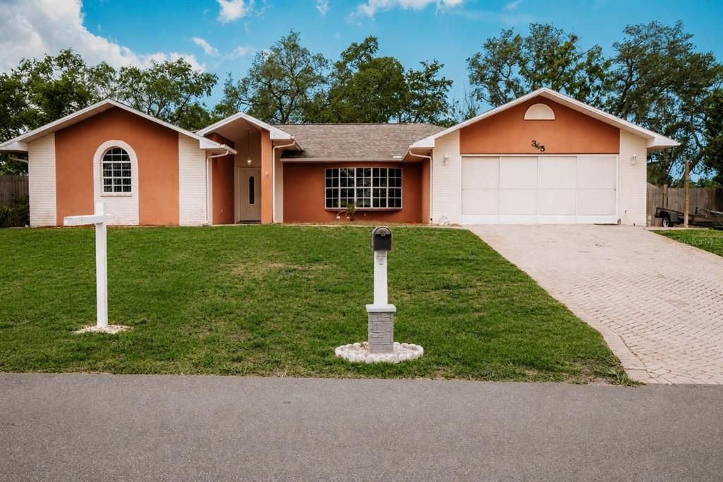 En Venta: $345,000 (3 camas, 2 baños, 1880 Pies cuadrados)