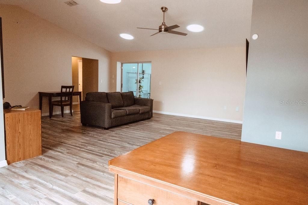 En Venta: $345,000 (3 camas, 2 baños, 1880 Pies cuadrados)