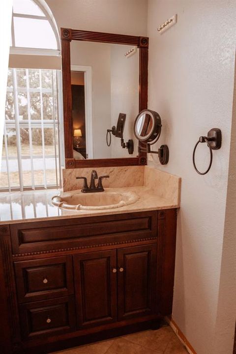 En Venta: $345,000 (3 camas, 2 baños, 1880 Pies cuadrados)