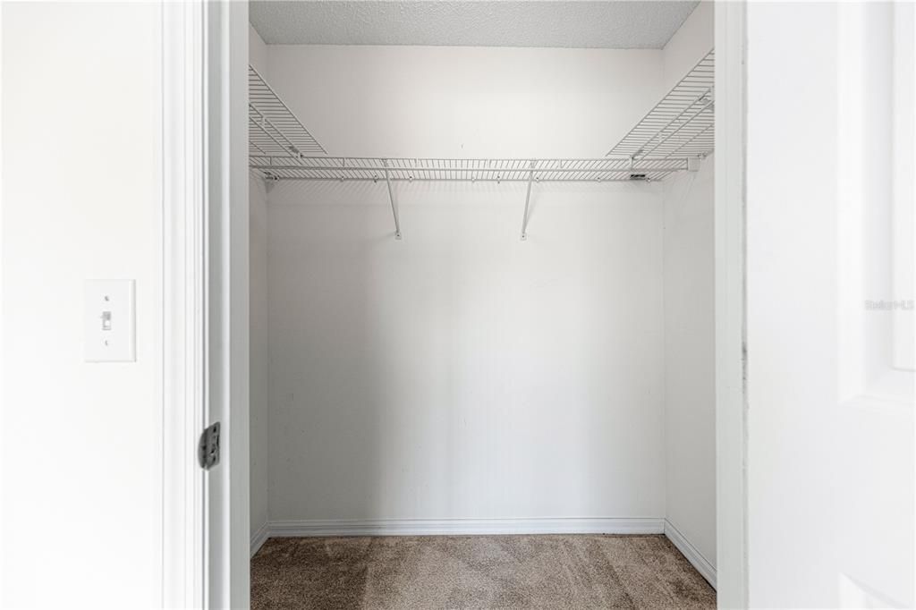 En Venta: $235,000 (3 camas, 2 baños, 1682 Pies cuadrados)