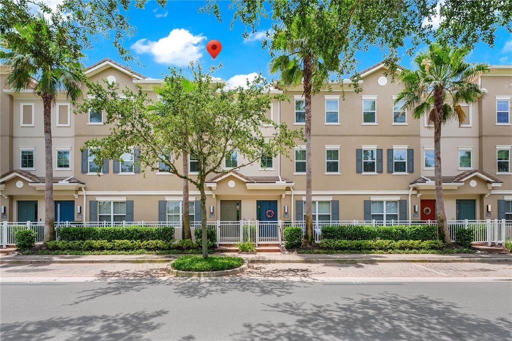 For Sale: $429,000 (3 beds, 3 baths, 1989 Square Feet)