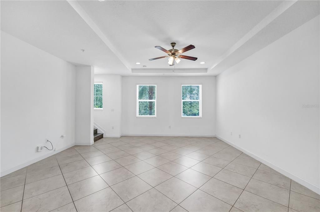 For Sale: $429,000 (3 beds, 3 baths, 1989 Square Feet)
