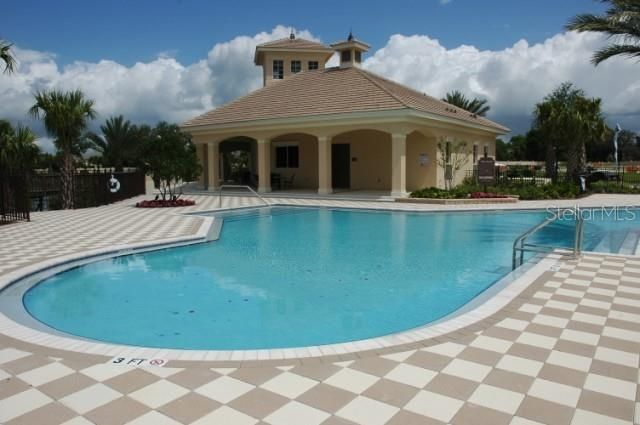 For Sale: $429,000 (3 beds, 3 baths, 1989 Square Feet)