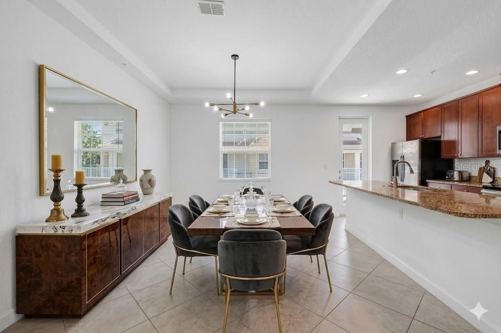 For Sale: $429,000 (3 beds, 3 baths, 1989 Square Feet)