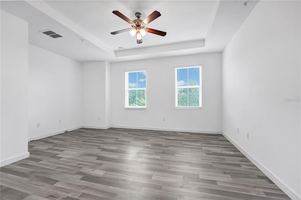 For Sale: $429,000 (3 beds, 3 baths, 1989 Square Feet)