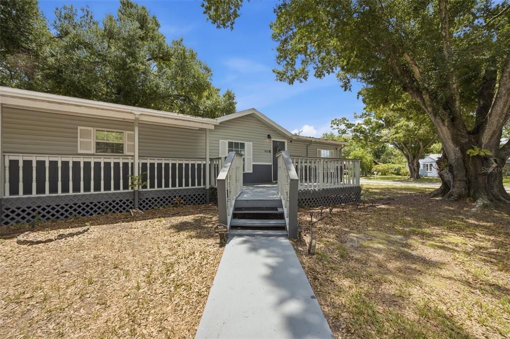 For Sale: $466,900 (3 beds, 2 baths, 1456 Square Feet)