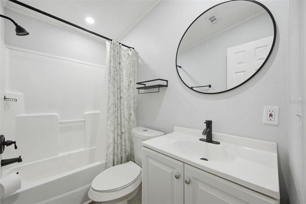 For Sale: $466,900 (3 beds, 2 baths, 1456 Square Feet)