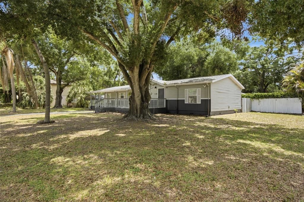 For Sale: $466,900 (3 beds, 2 baths, 1456 Square Feet)