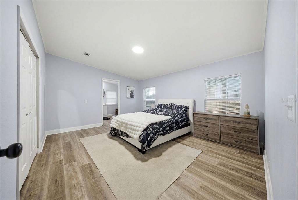 For Sale: $466,900 (3 beds, 2 baths, 1456 Square Feet)