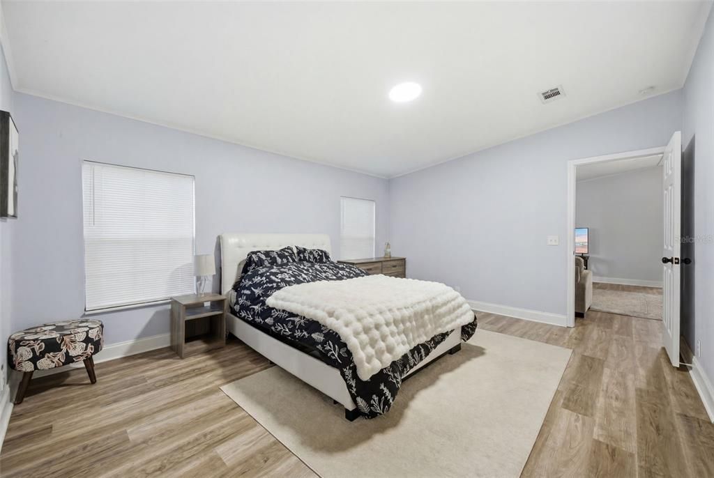 For Sale: $466,900 (3 beds, 2 baths, 1456 Square Feet)