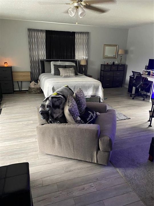 For Rent: $1,100 (0 beds, 1 baths, 550 Square Feet)