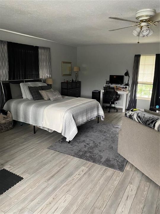 For Rent: $1,100 (0 beds, 1 baths, 550 Square Feet)
