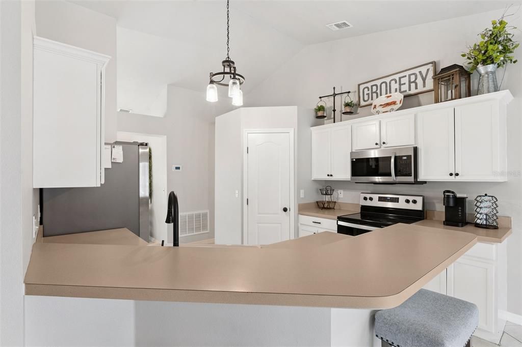 For Sale: $459,000 (3 beds, 2 baths, 1618 Square Feet)