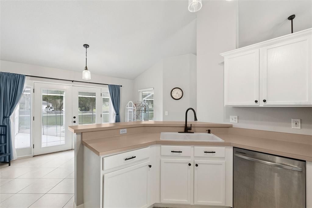 For Sale: $459,000 (3 beds, 2 baths, 1618 Square Feet)