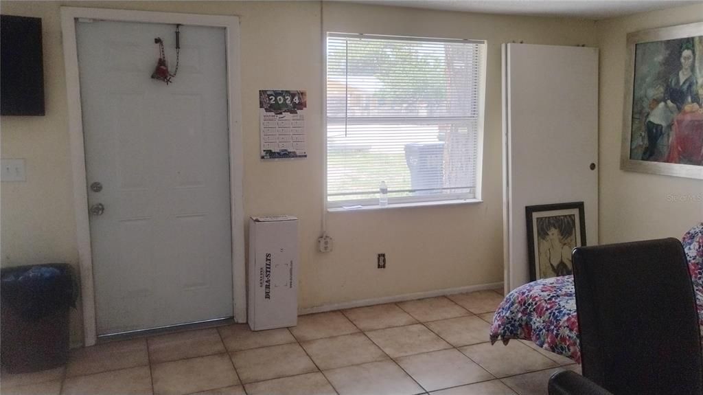 For Rent: $2,250 (3 beds, 3 baths, 1872 Square Feet)