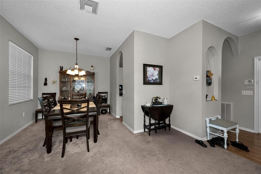 For Sale: $435,000 (4 beds, 2 baths, 1825 Square Feet)