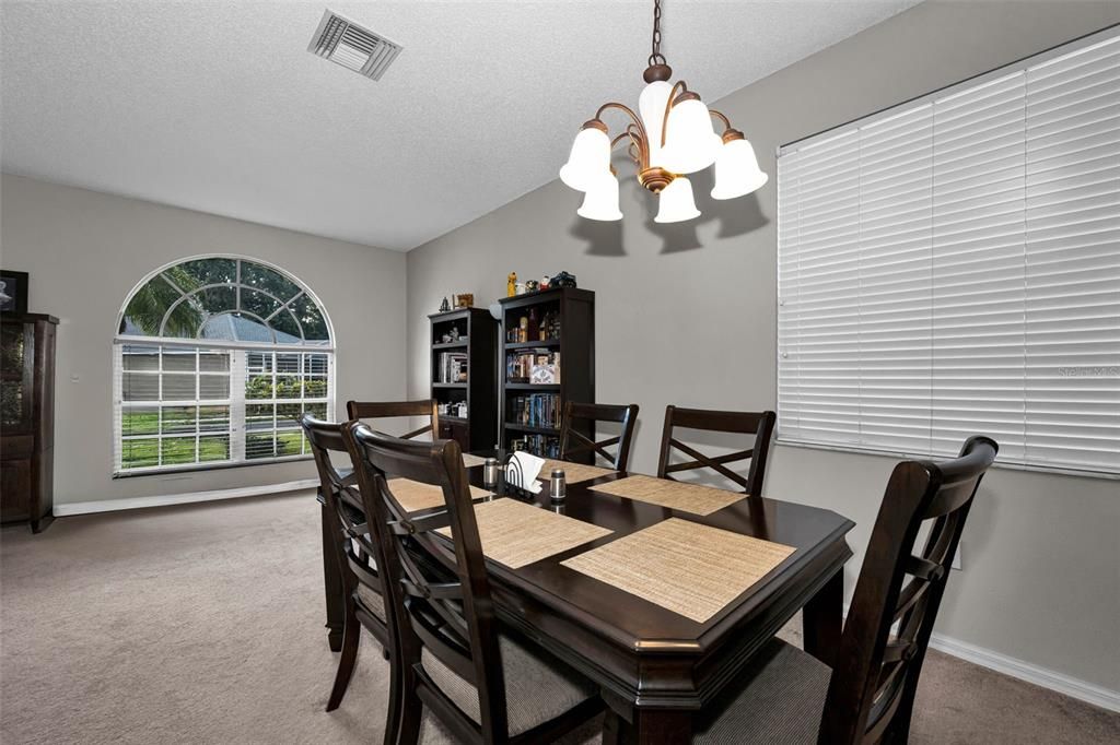 For Sale: $435,000 (4 beds, 2 baths, 1825 Square Feet)