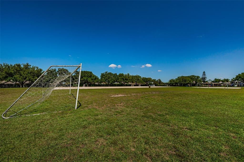 For Sale: $435,000 (4 beds, 2 baths, 1825 Square Feet)