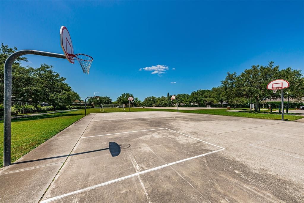 For Sale: $435,000 (4 beds, 2 baths, 1825 Square Feet)