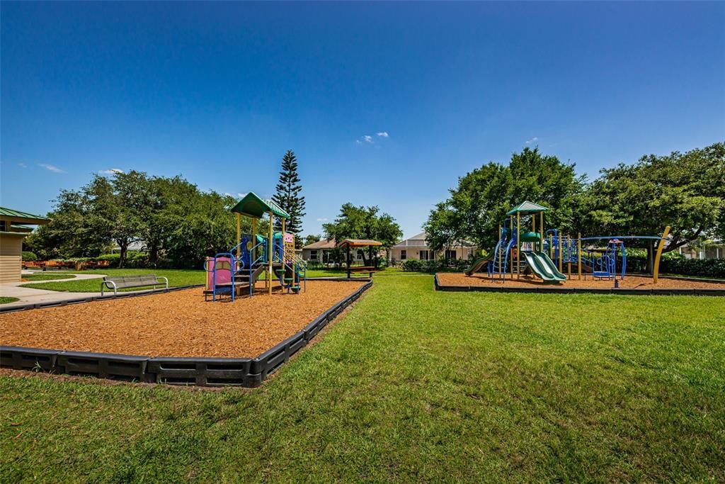 For Sale: $435,000 (4 beds, 2 baths, 1825 Square Feet)