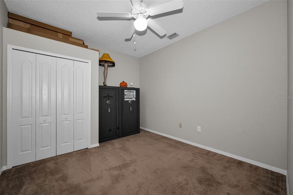For Sale: $435,000 (4 beds, 2 baths, 1825 Square Feet)