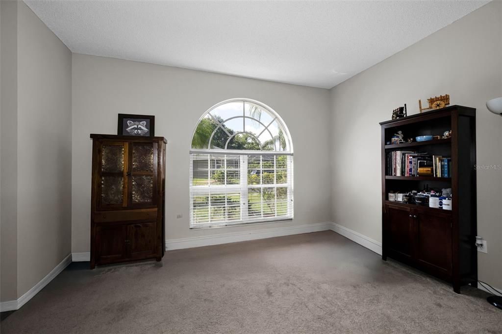 For Sale: $435,000 (4 beds, 2 baths, 1825 Square Feet)