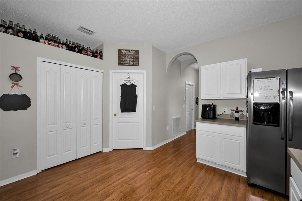 For Sale: $435,000 (4 beds, 2 baths, 1825 Square Feet)