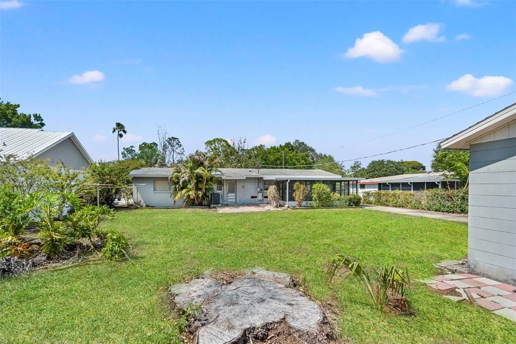 For Sale: $324,900 (4 beds, 2 baths, 1225 Square Feet)