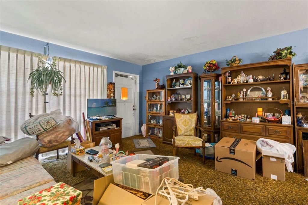 For Sale: $324,900 (4 beds, 2 baths, 1225 Square Feet)