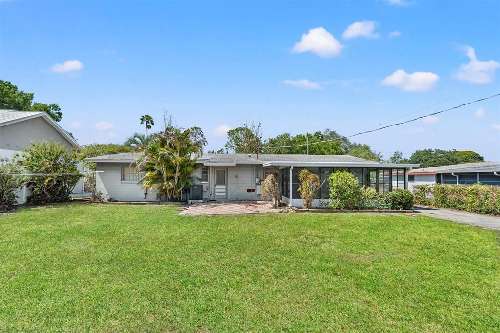 For Sale: $324,900 (4 beds, 2 baths, 1225 Square Feet)