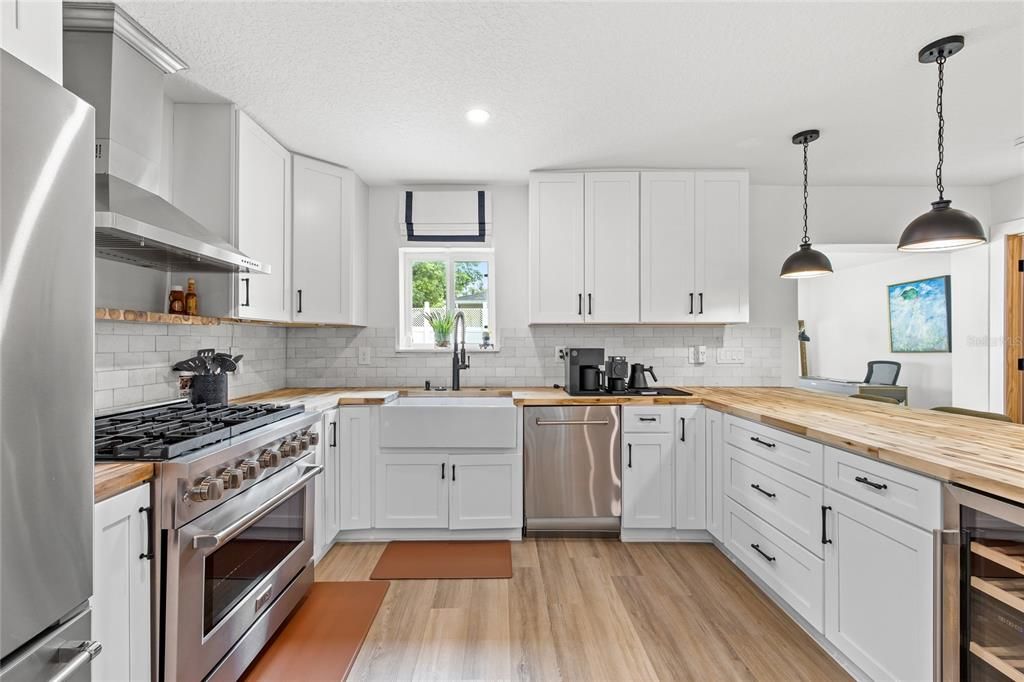En Venta: $675,000 (3 camas, 2 baños, 1370 Pies cuadrados)