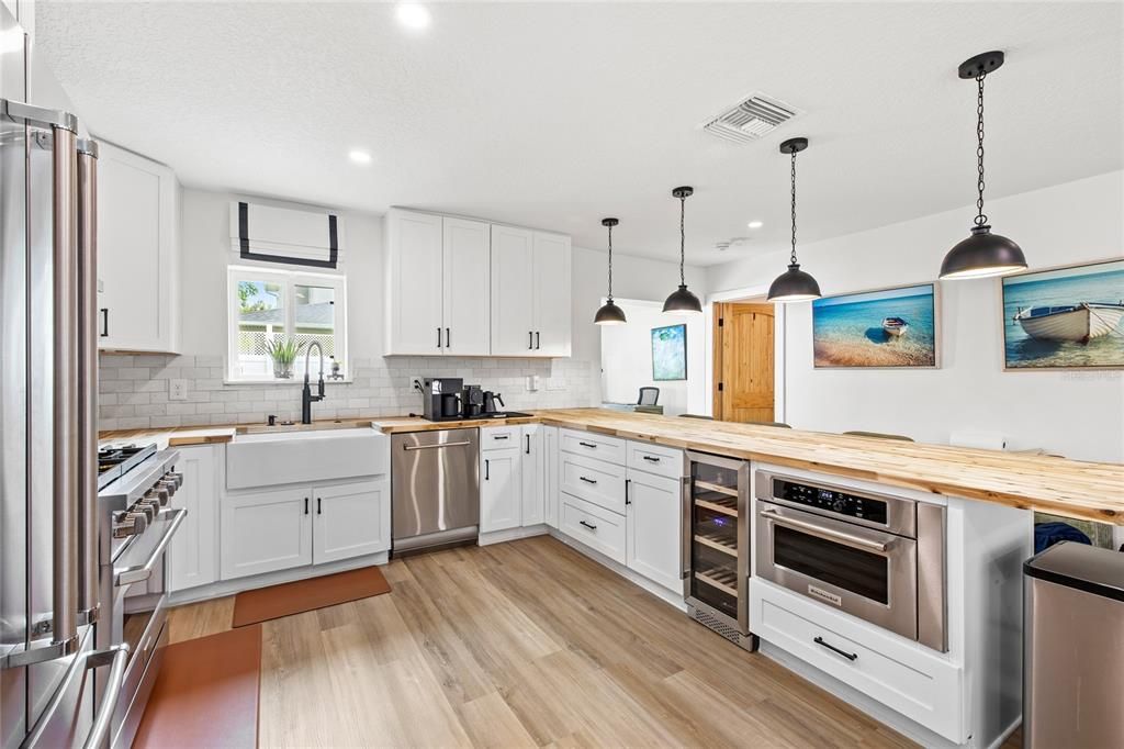 En Venta: $675,000 (3 camas, 2 baños, 1370 Pies cuadrados)