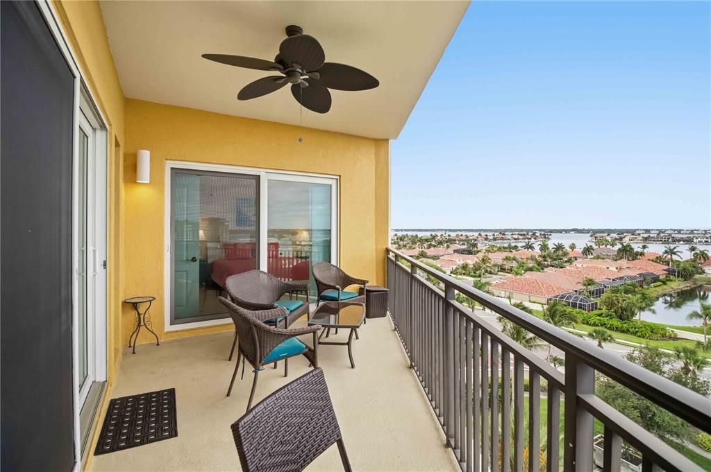 For Sale: $355,000 (2 beds, 2 baths, 1543 Square Feet)