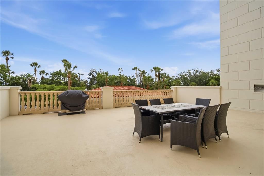 For Sale: $355,000 (2 beds, 2 baths, 1543 Square Feet)