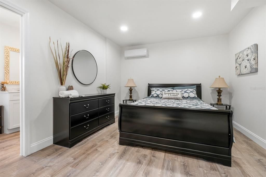For Sale: $425,000 (3 beds, 2 baths, 1600 Square Feet)