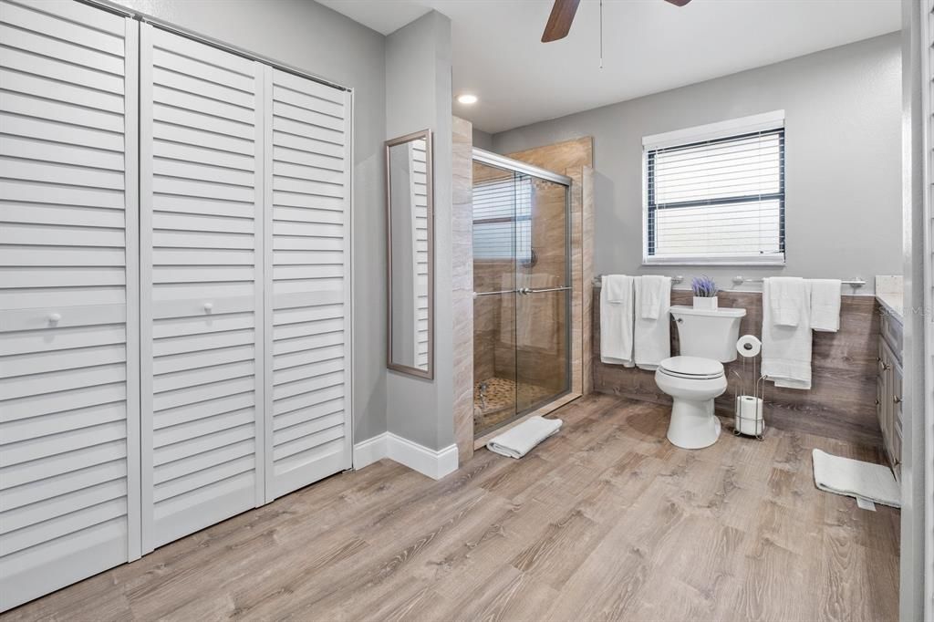 For Sale: $425,000 (3 beds, 2 baths, 1600 Square Feet)