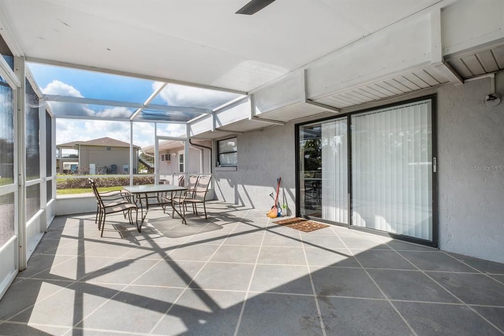 For Sale: $425,000 (3 beds, 2 baths, 1600 Square Feet)