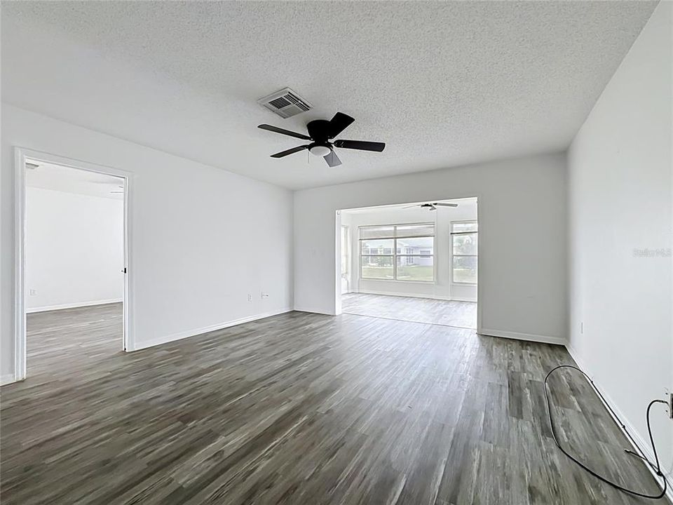 For Sale: $241,890 (2 beds, 2 baths, 1756 Square Feet)