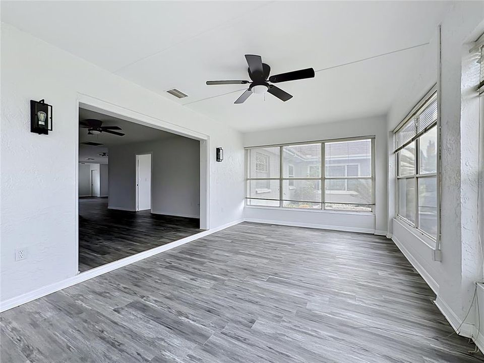 For Sale: $241,890 (2 beds, 2 baths, 1756 Square Feet)