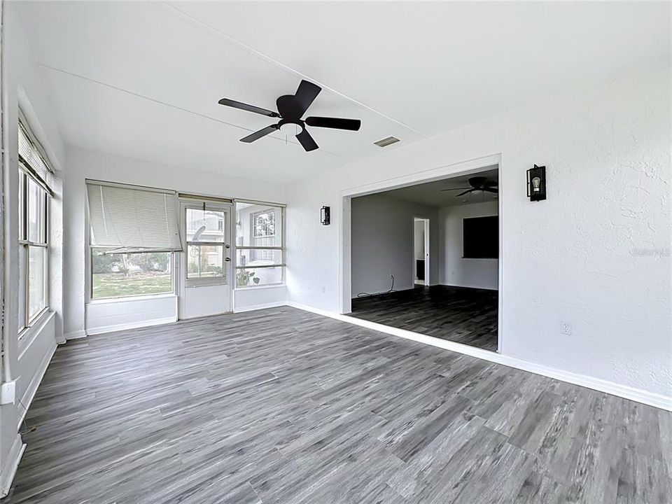 For Sale: $241,890 (2 beds, 2 baths, 1756 Square Feet)