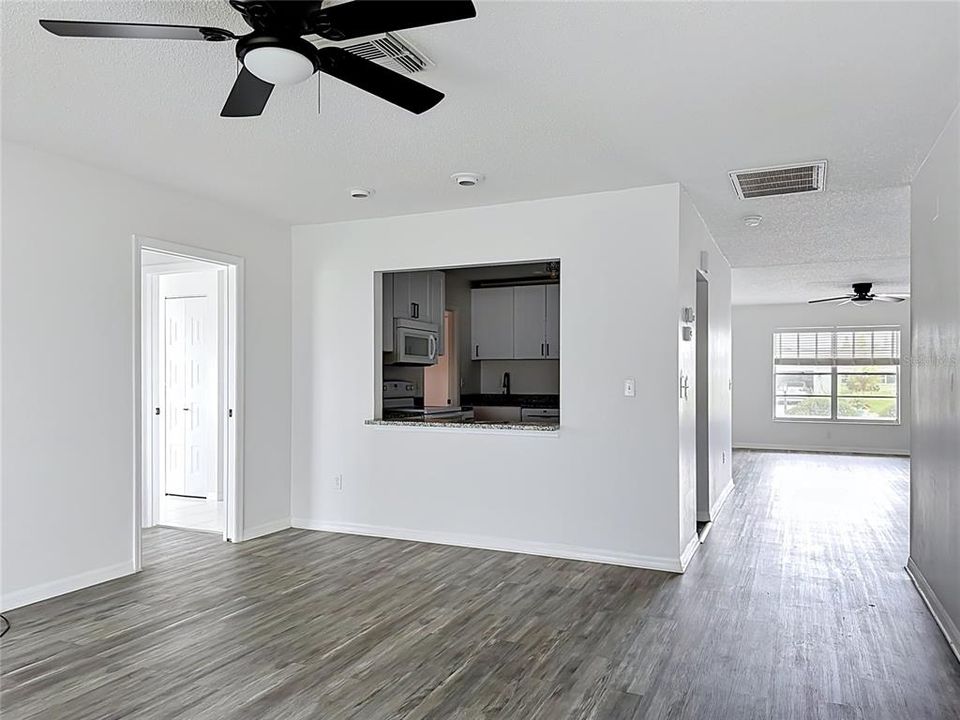 For Sale: $241,890 (2 beds, 2 baths, 1756 Square Feet)