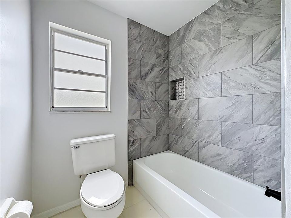 For Sale: $241,890 (2 beds, 2 baths, 1756 Square Feet)
