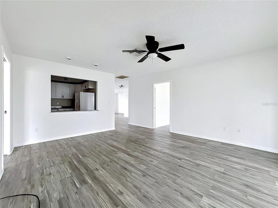 For Sale: $241,890 (2 beds, 2 baths, 1756 Square Feet)