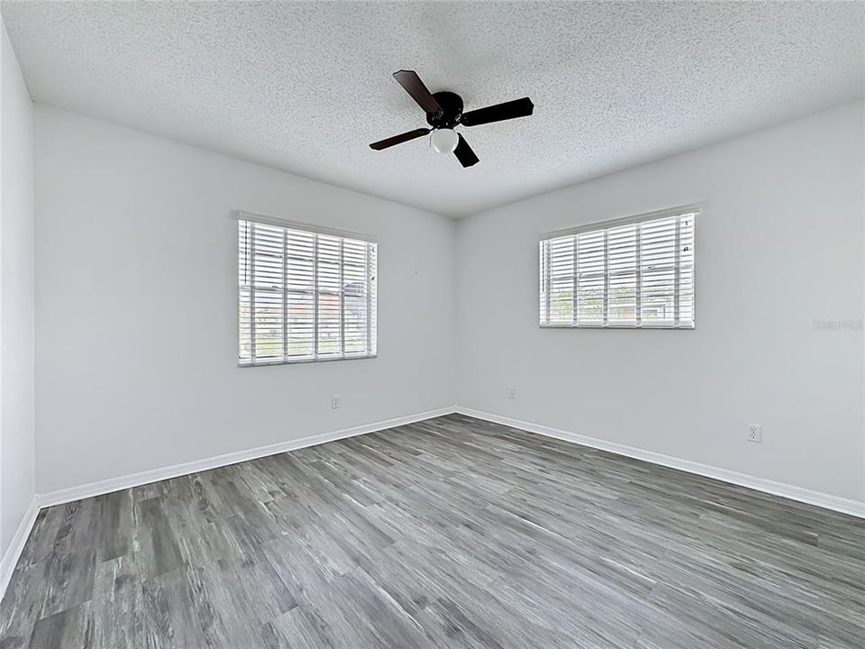 For Sale: $241,890 (2 beds, 2 baths, 1756 Square Feet)